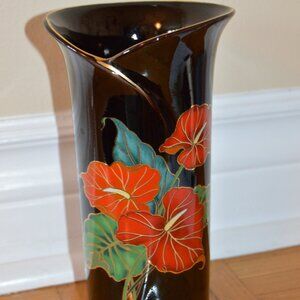 Vintage 1980s Kyoritsu Japanese Vase Black red anthuriums and green leaf  Design